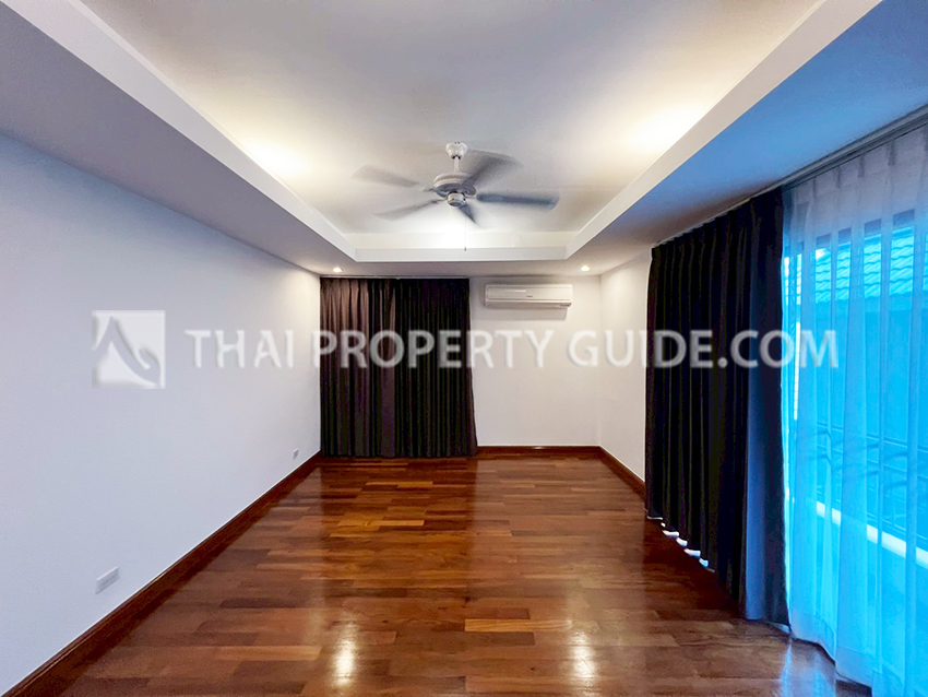 House with Private Pool in Nichada Thani 