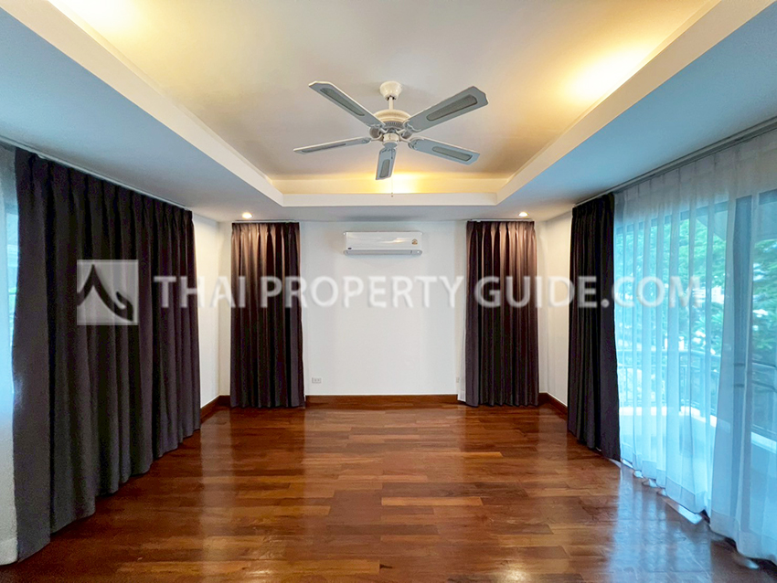 House with Private Pool in Nichada Thani 