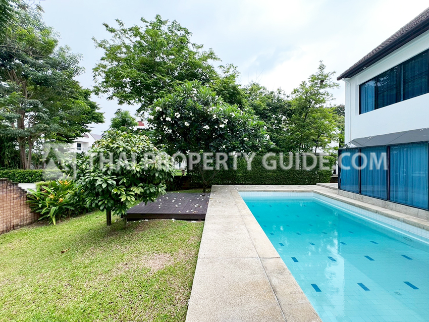 House with Private Pool in Nichada Thani 