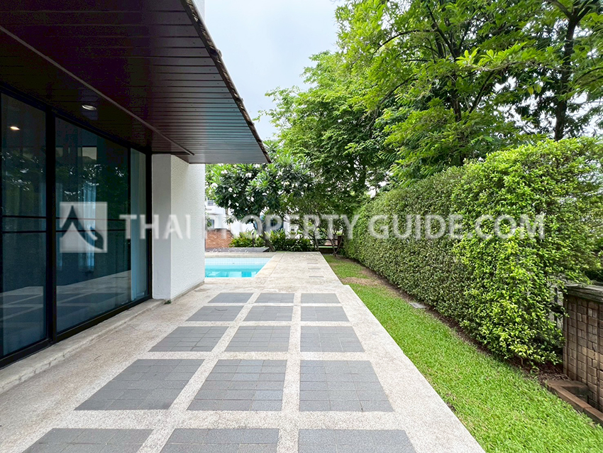 House with Private Pool in Nichada Thani 