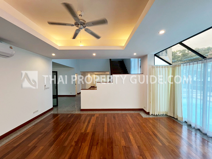 House with Private Pool in Nichada Thani 