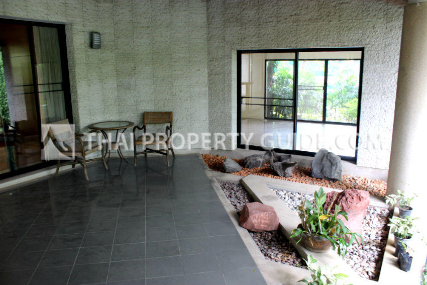 House with Private Pool in Nichada Thani 