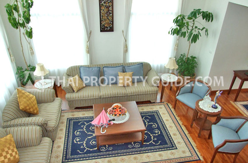 House with Private Pool in Nichada Thani 