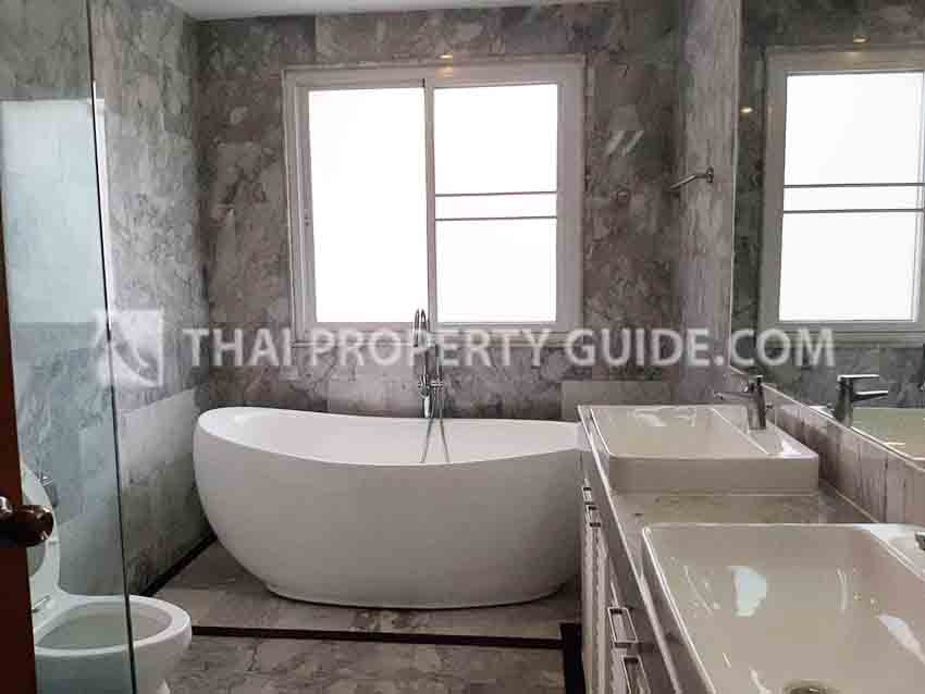 House with Private Pool in Nichada Thani 