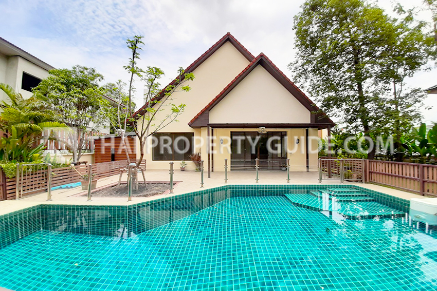 House with Private Pool in Nichada Thani 