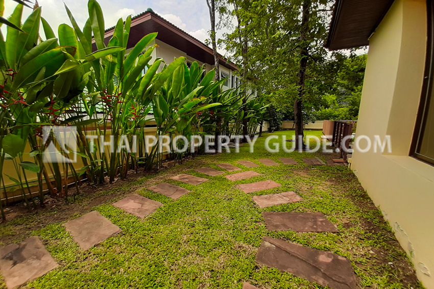 House with Private Pool in Nichada Thani 