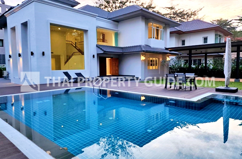 House with Private Pool for rent in Nichada Thani
