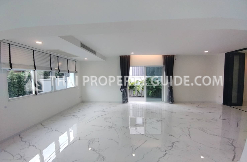 House with Private Pool in Nichada Thani 