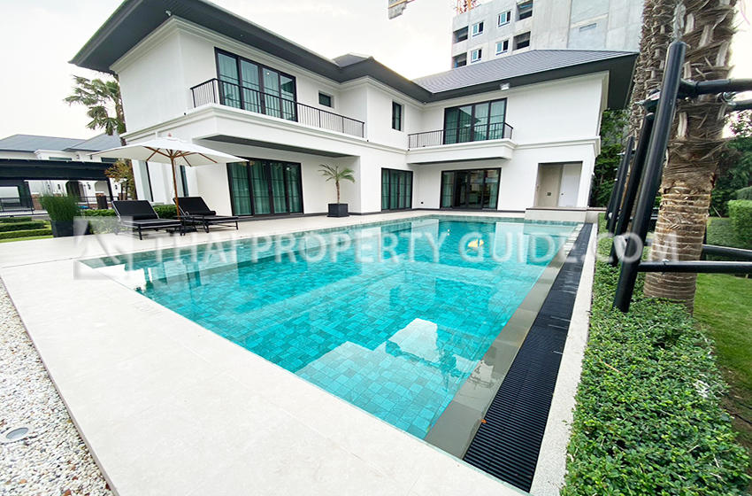 House with Private Pool for rent in Nichada Thani
