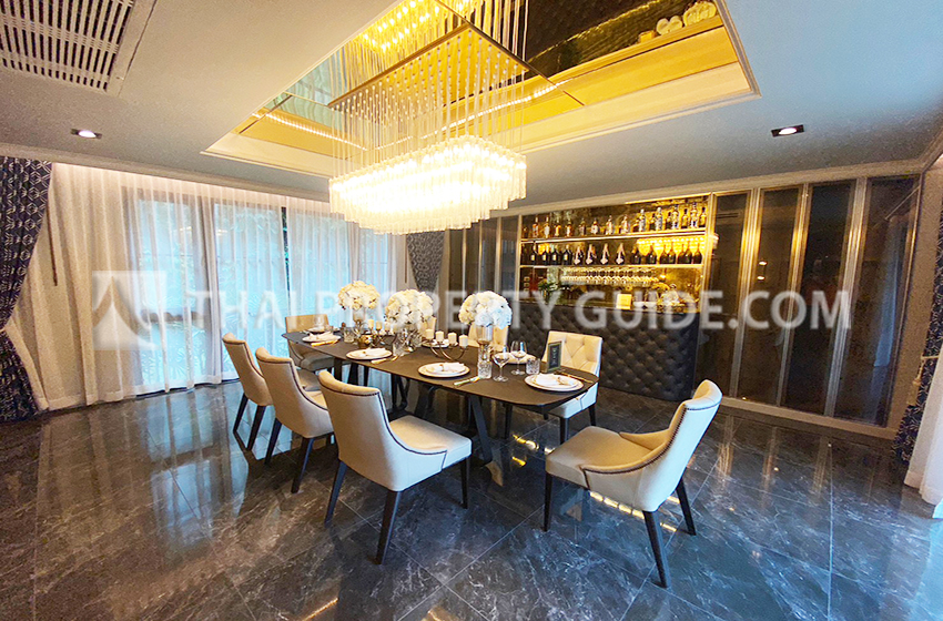 House with Private Pool in Nichada Thani 