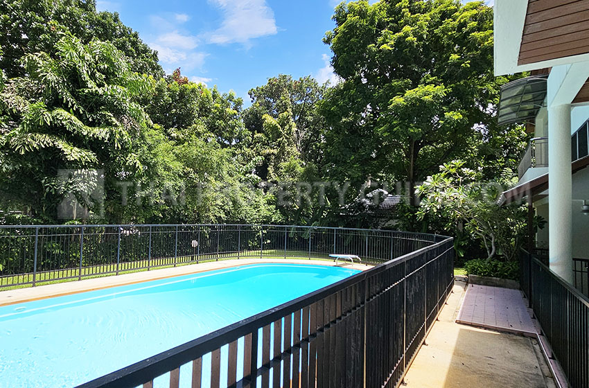 House with Private Pool in Nichada Thani 