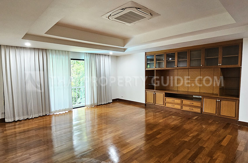 House with Private Pool in Nichada Thani 