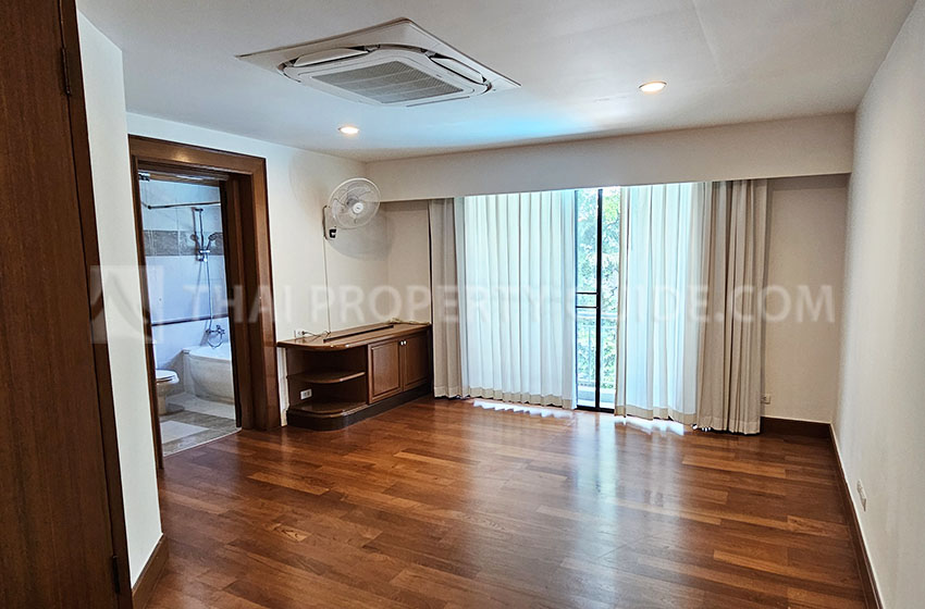 House with Private Pool in Nichada Thani 