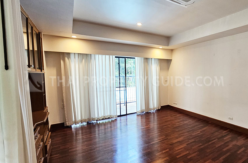 House with Private Pool in Nichada Thani 