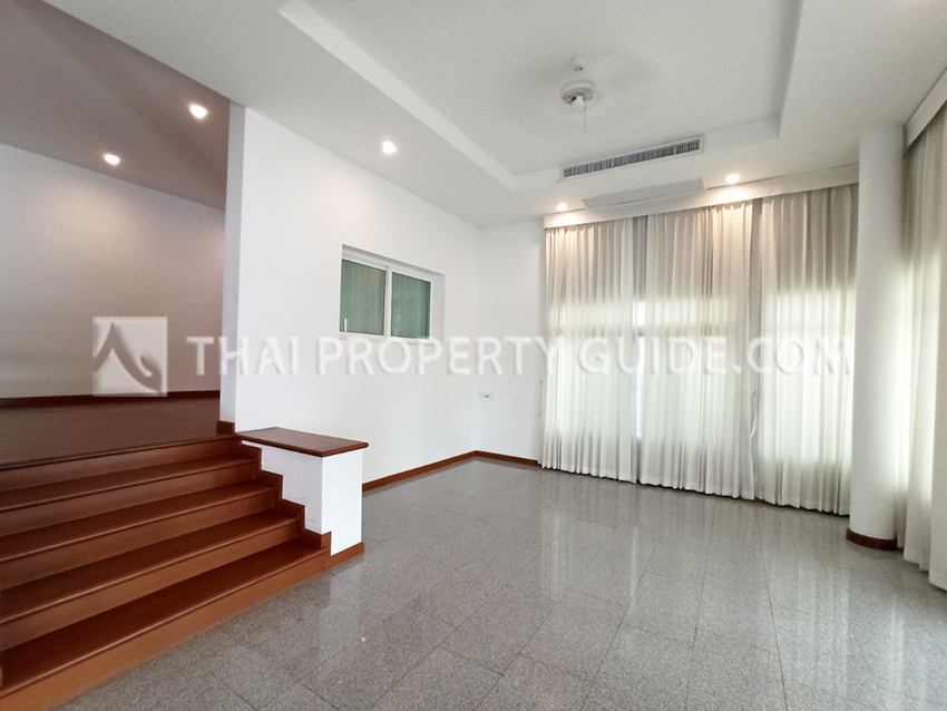 House with Private Pool in Nichada Thani 