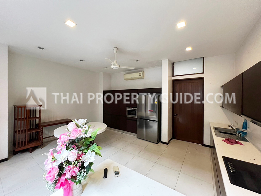 House with Private Pool in New Petchburi 