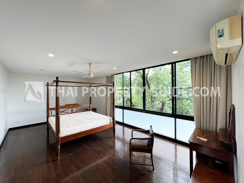 House with Private Pool in New Petchburi 