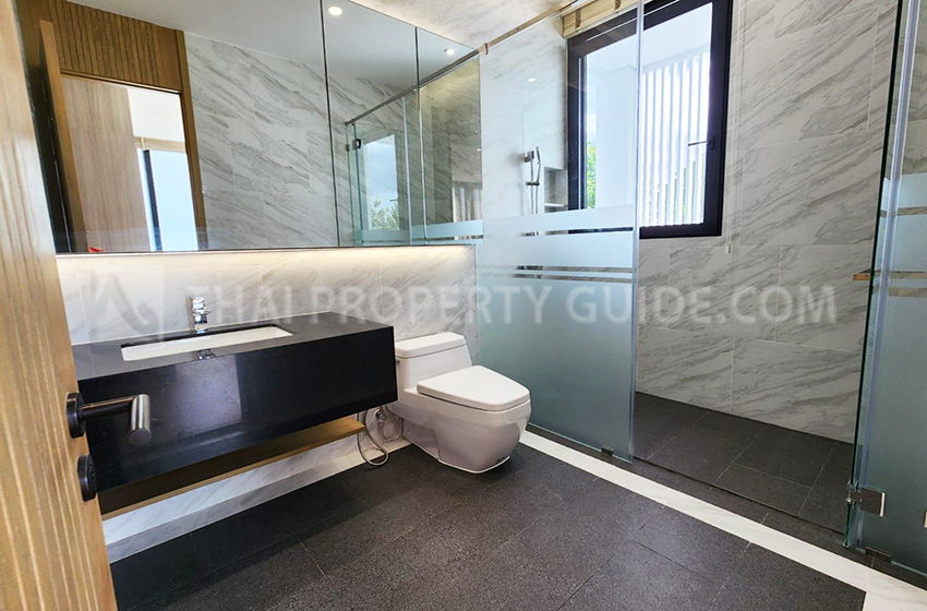 House with Private Pool in Ramkhamhaeng 
