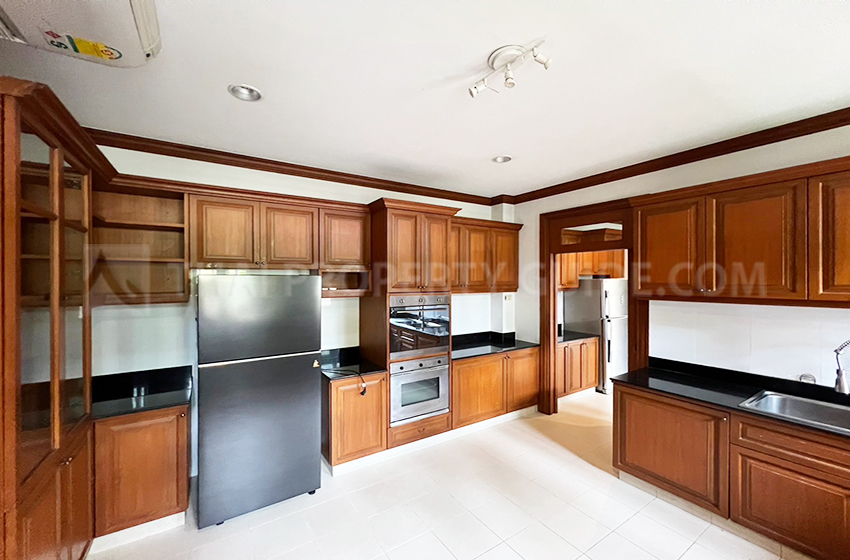 House with Private Pool in Sathorn 