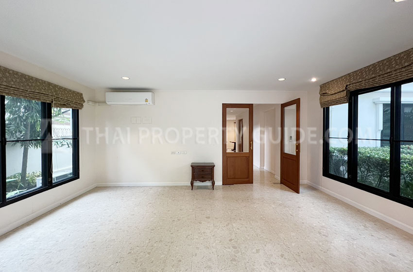 House with Private Pool in Sathorn 