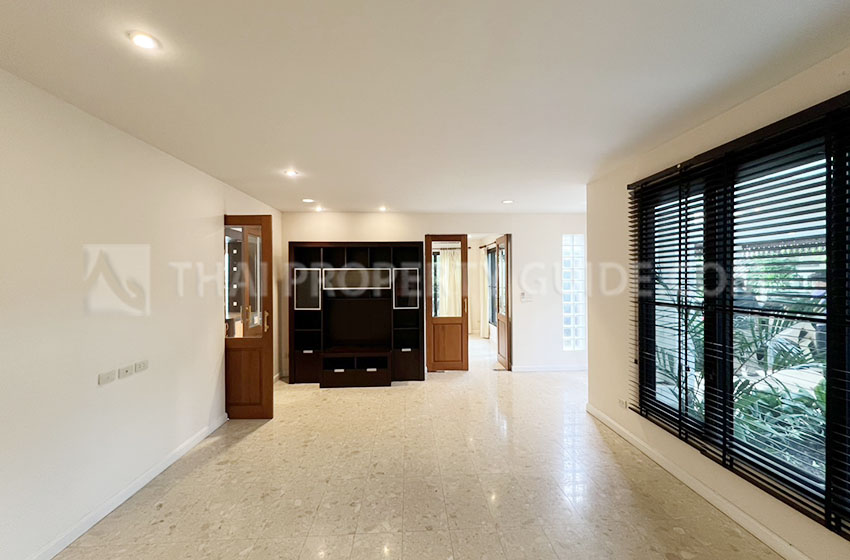 House with Private Pool in Sathorn 