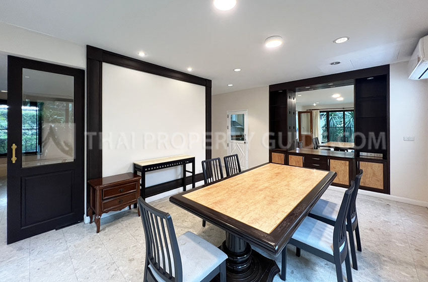 House with Private Pool in Sathorn 