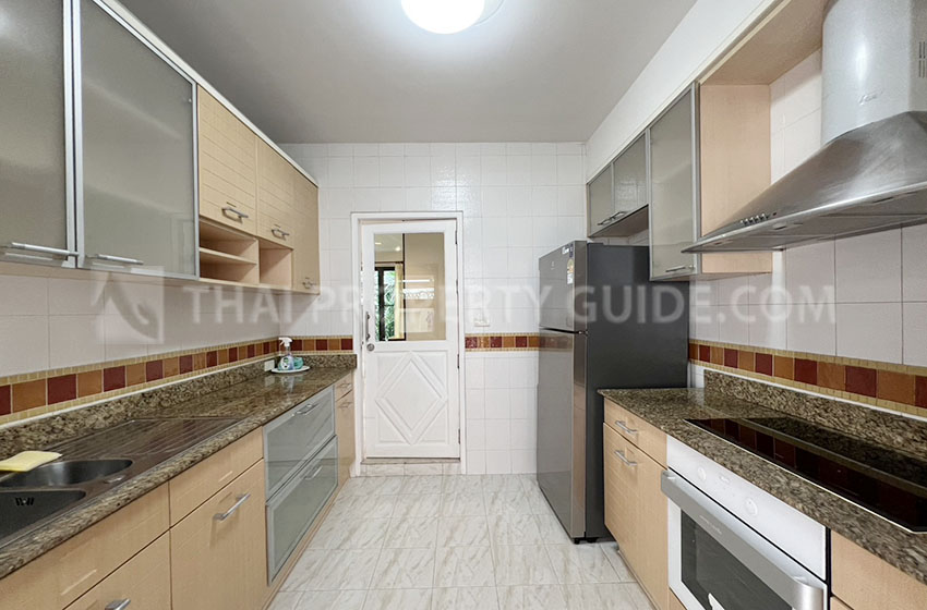 House with Private Pool in Sathorn 
