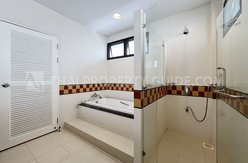 House with Private Pool in Sathorn 