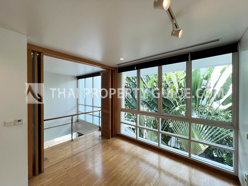 House with Private Pool in Sathorn 