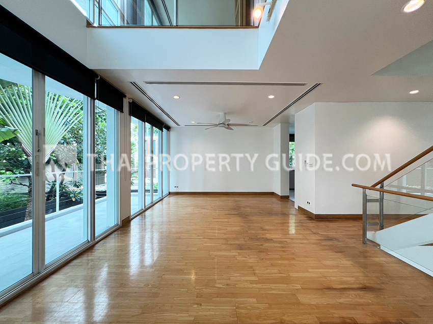 House with Private Pool in Sathorn 