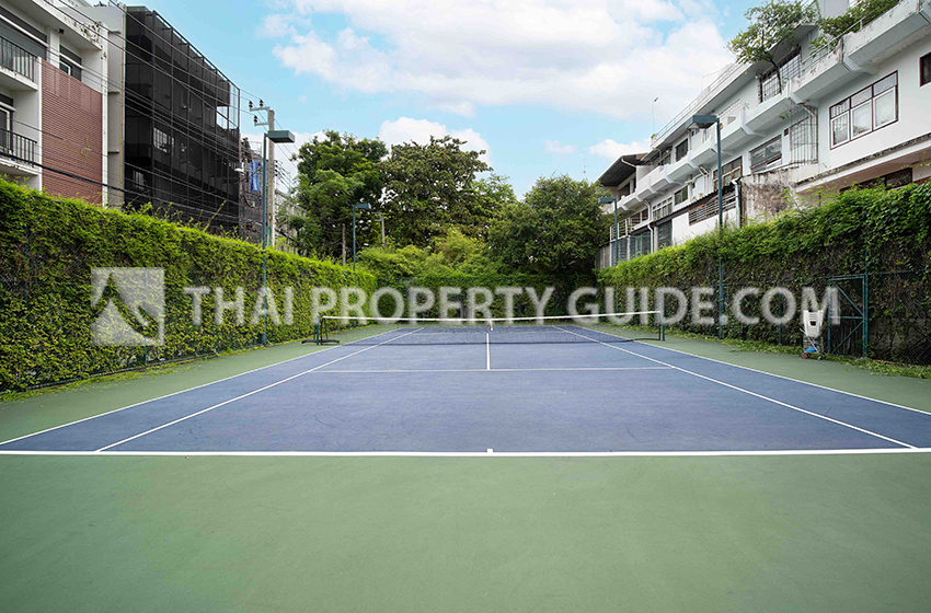 House with Private Pool in Sathorn 