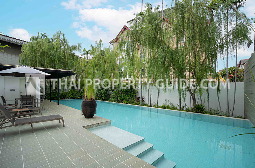 House with Private Pool in Sathorn 