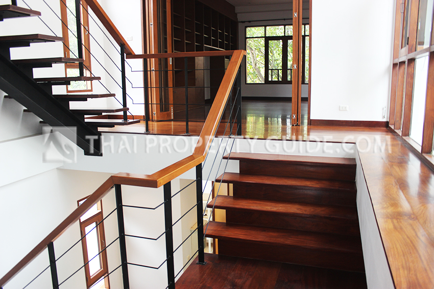 House with Private Pool in Sathorn 