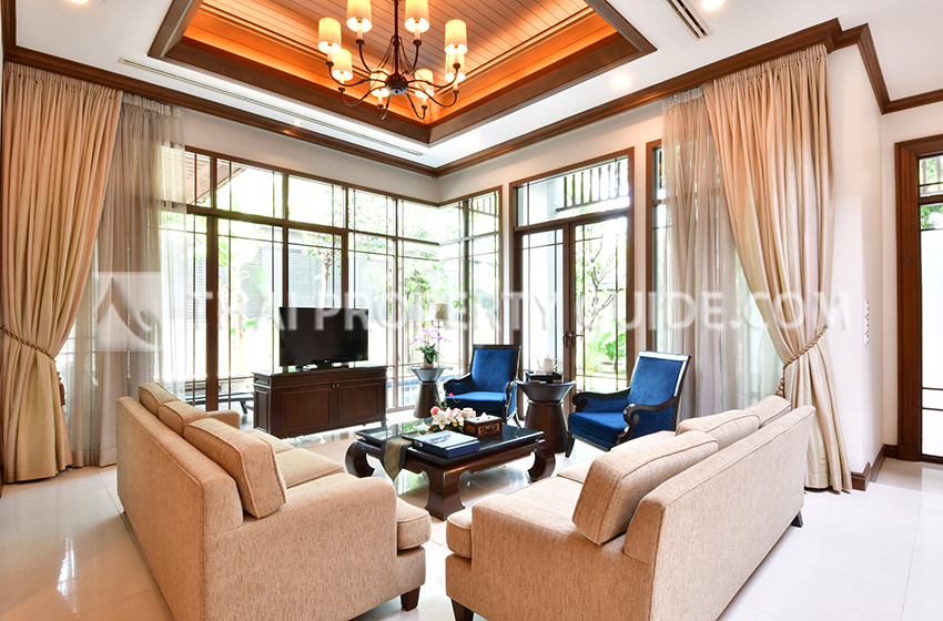 House with Private Pool in Sathorn 