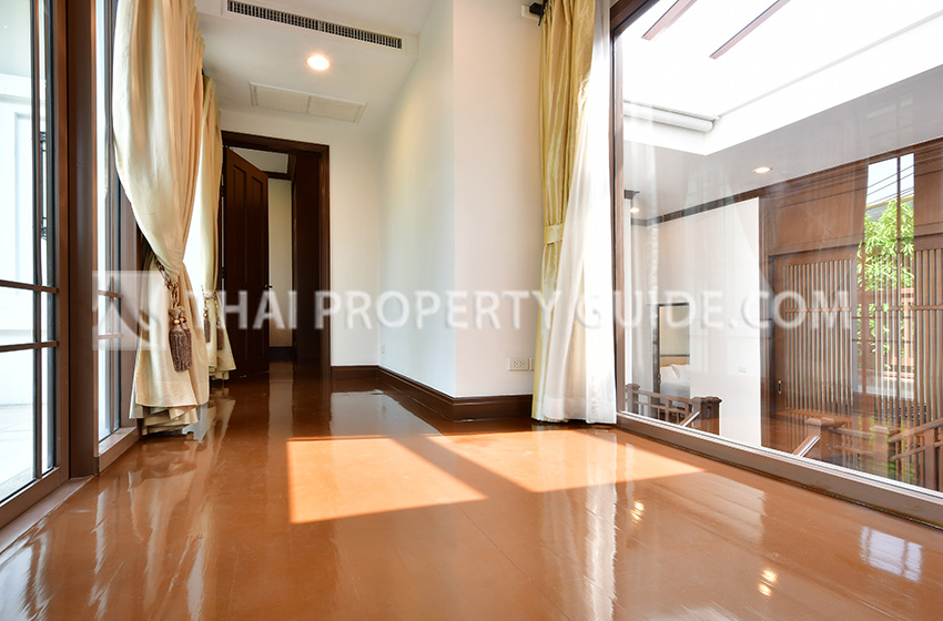 House with Private Pool in Sathorn 