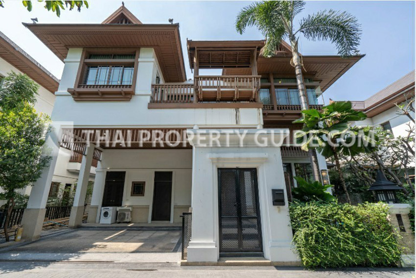 House with Private Pool for rent in Sathorn