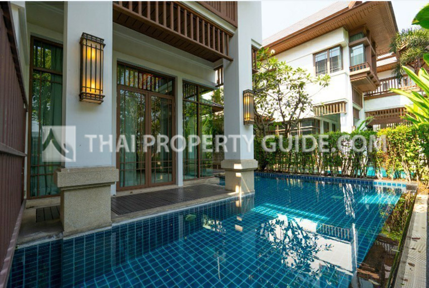 House with Private Pool in Sathorn 