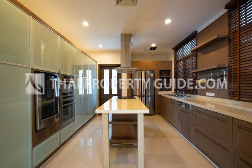 House with Private Pool in Sathorn 