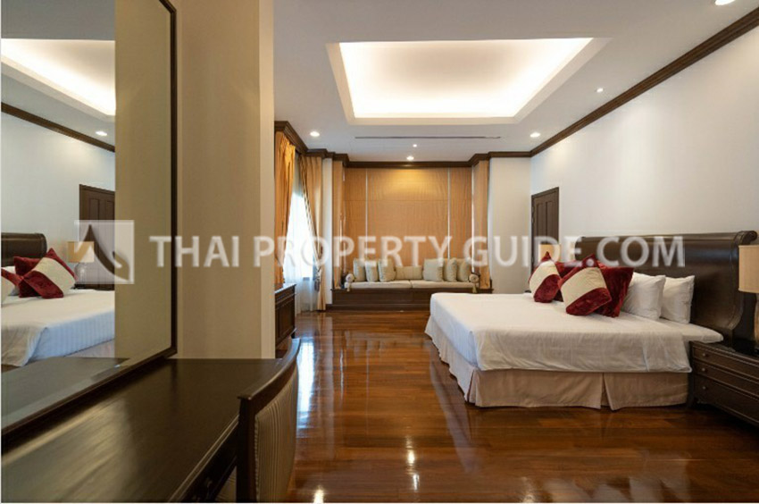 House with Private Pool in Sathorn 