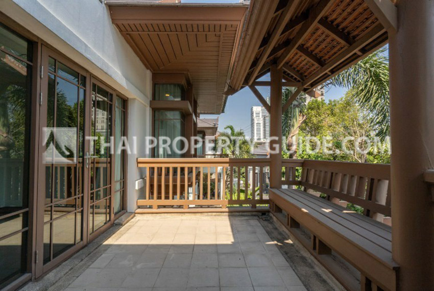 House with Private Pool in Sathorn 