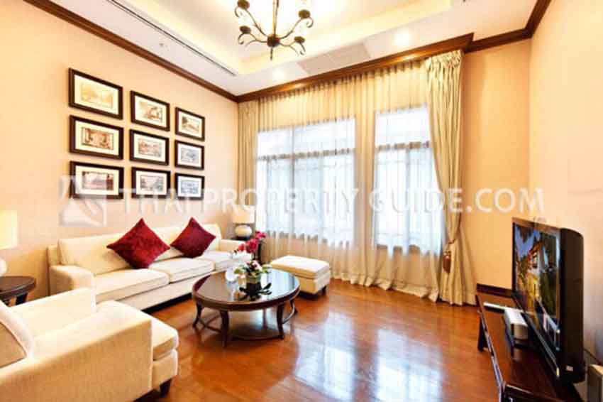 House with Private Pool in Sathorn 