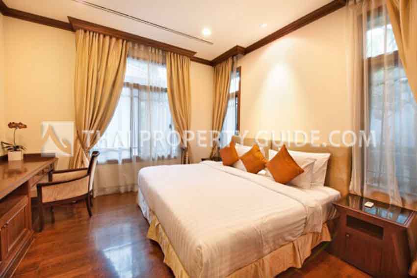 House with Private Pool in Sathorn 