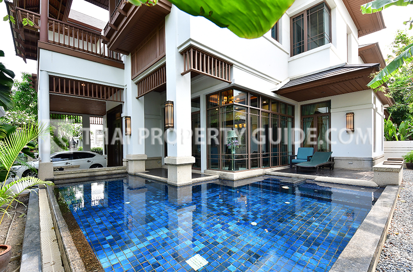 House with Private Pool in Sathorn 