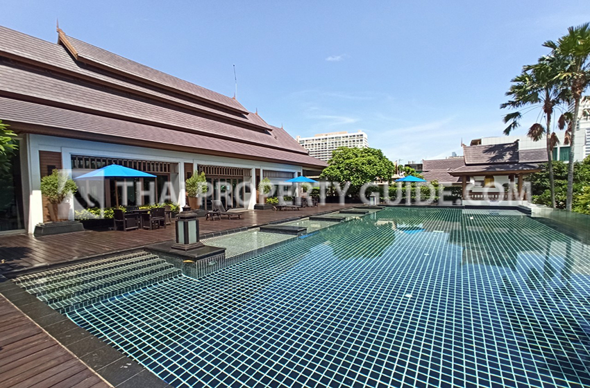 House with Private Pool in Sathorn 