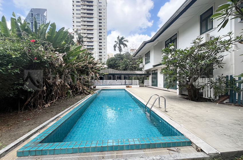 House with Private Pool in Sukhumvit 