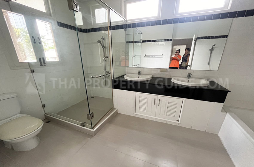 House with Private Pool in Sukhumvit 