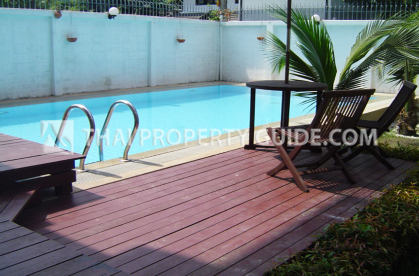 House with Private Pool in Sukhumvit 