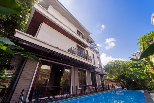 House with Private Pool in Sukhumvit 
