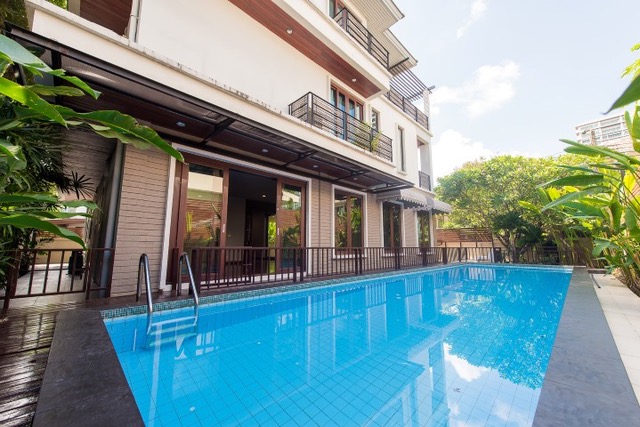 House with Private Pool in Sukhumvit 