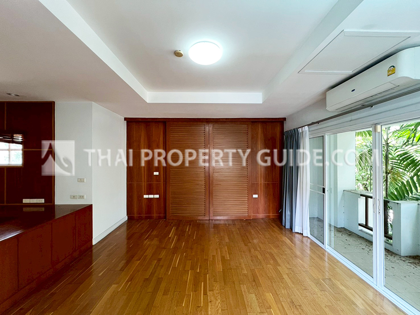 House with Private Pool in Sukhumvit 